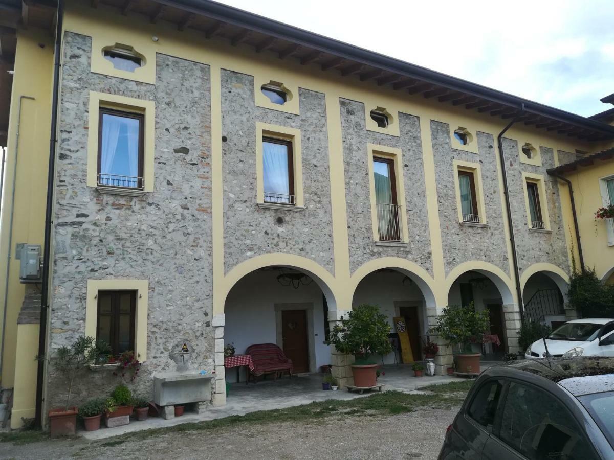 B&B Casa Santa Lucia Manerba del Garda Exterior foto